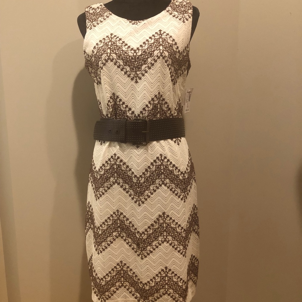 Sleeveless dress